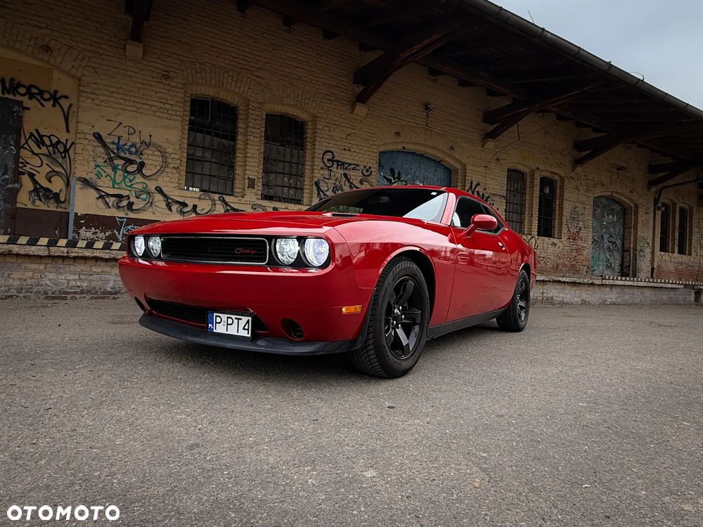 Dodge Challenger - 2