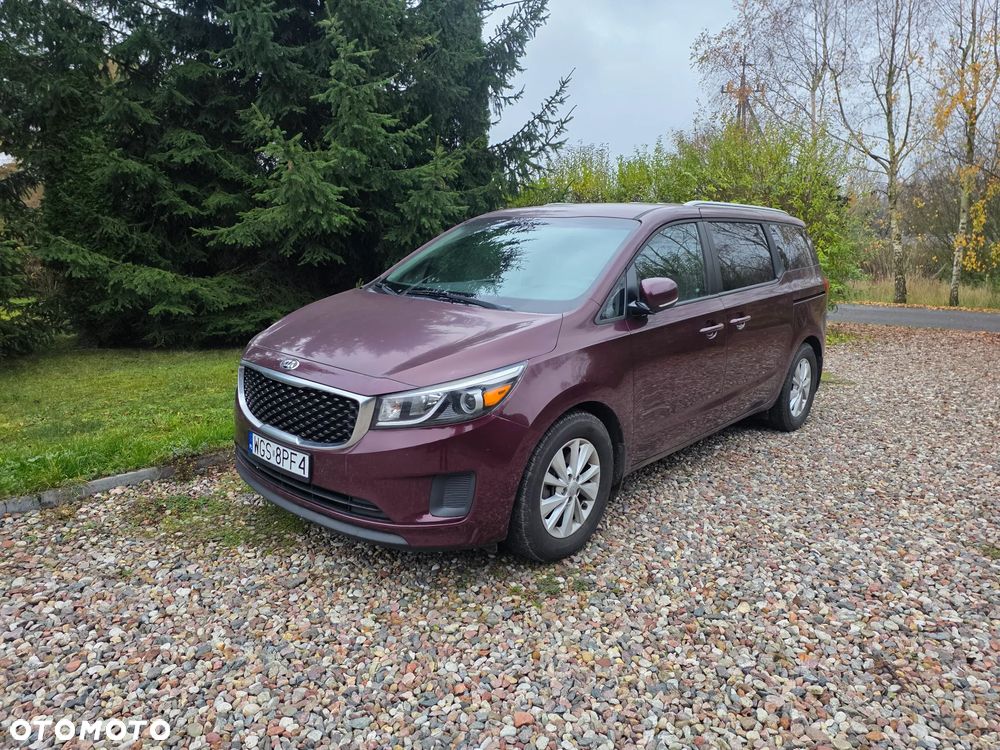 Kia Sedona - 3