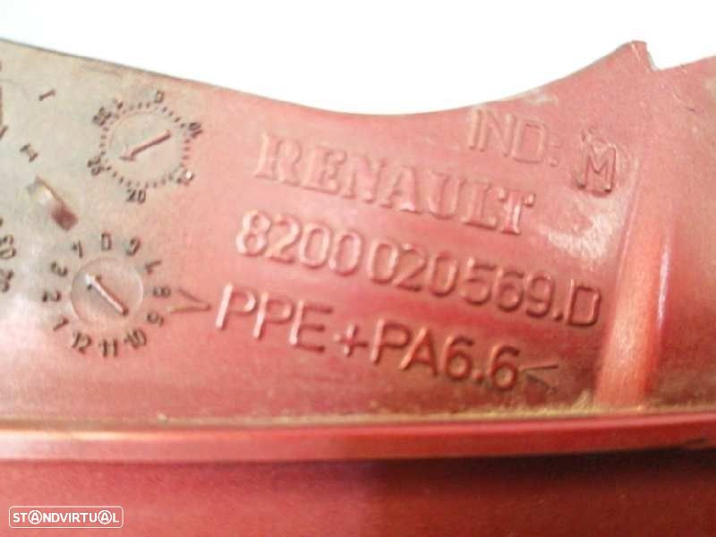 GUARDA-LAMAS FRONTAL DIREITO RENAULT SCÉNIC II 2004 -8200020569 - 1