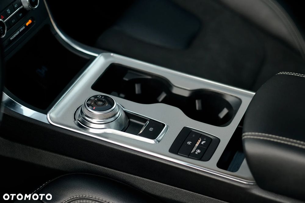 Ford Edge - 32