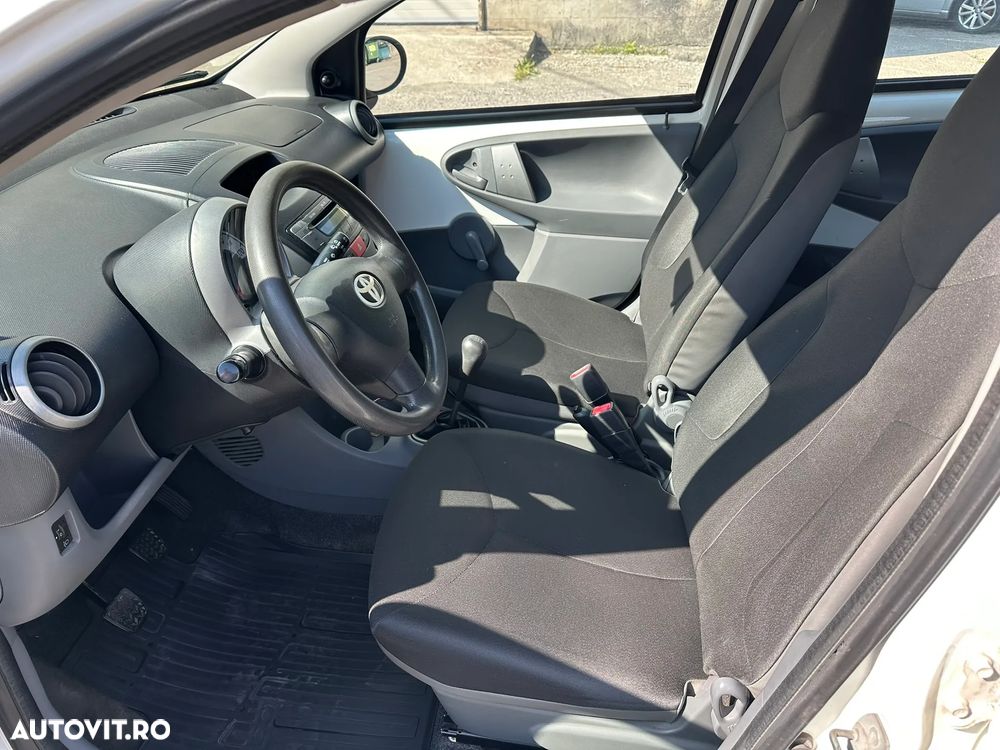 Toyota Aygo 1.0 Terra - 10