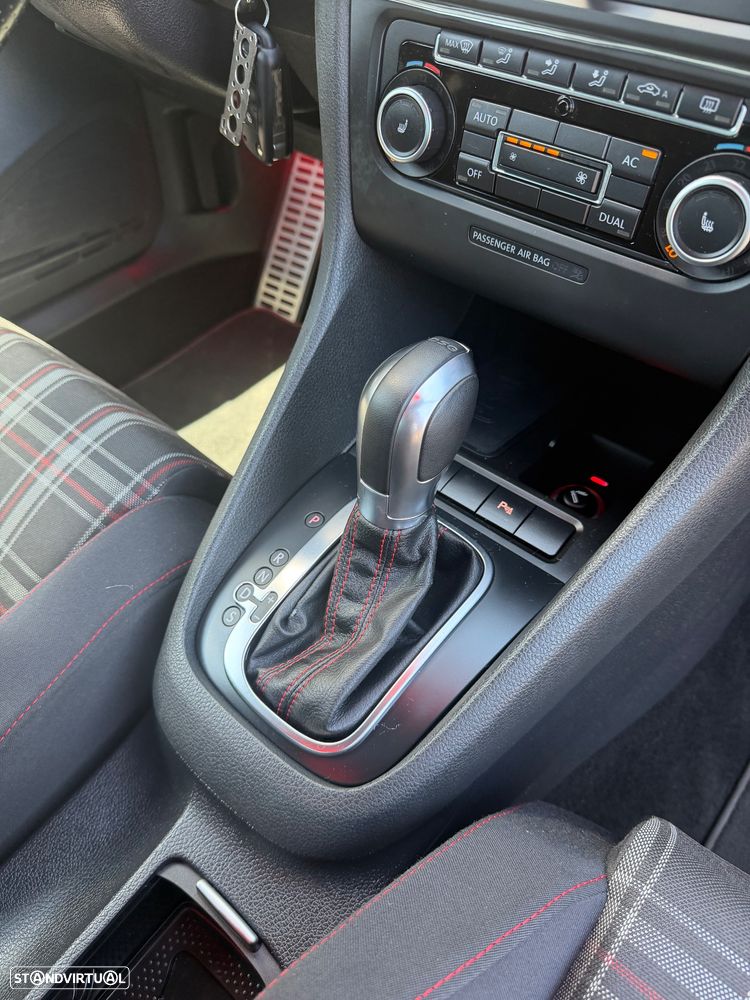 VW Golf 2.0 GTI DSG - 13