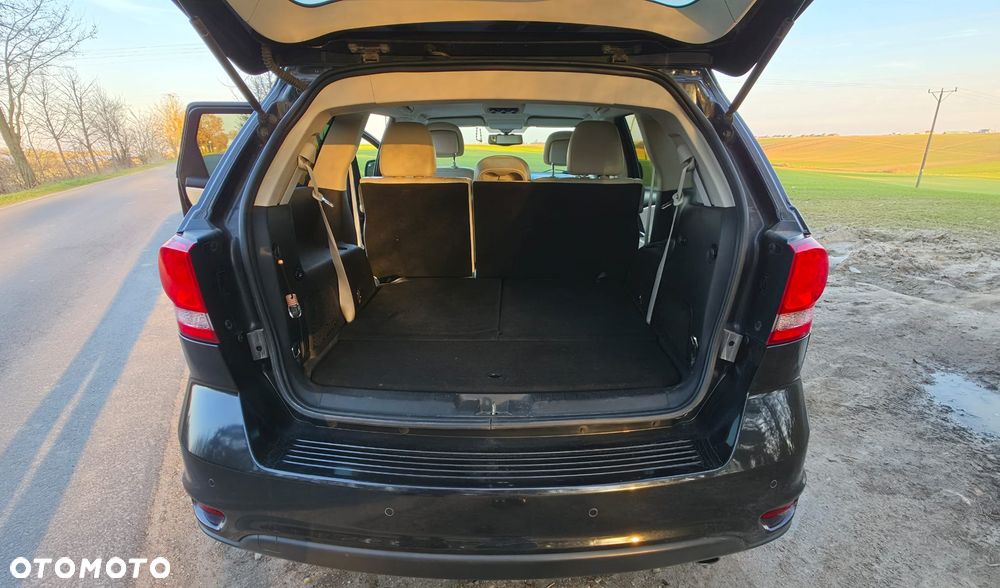 Fiat Freemont 2.0 Multijet Lounge AWD - 4