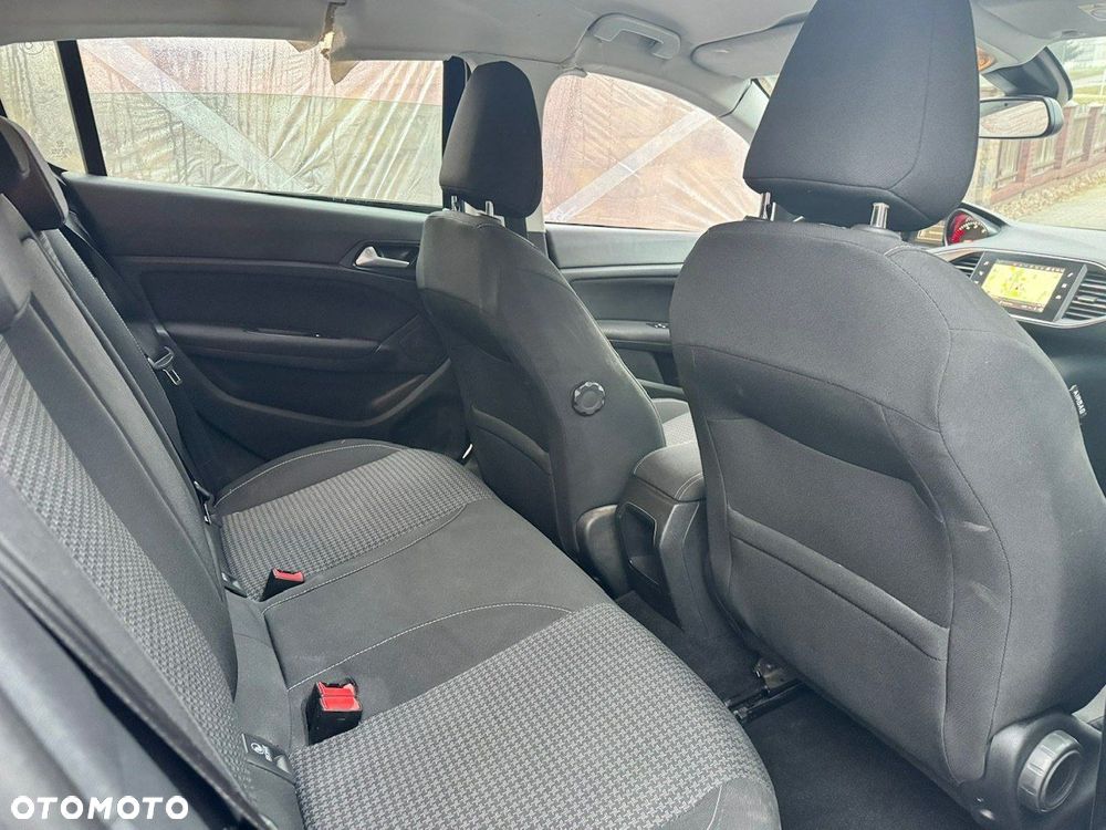 Peugeot 308 - 11