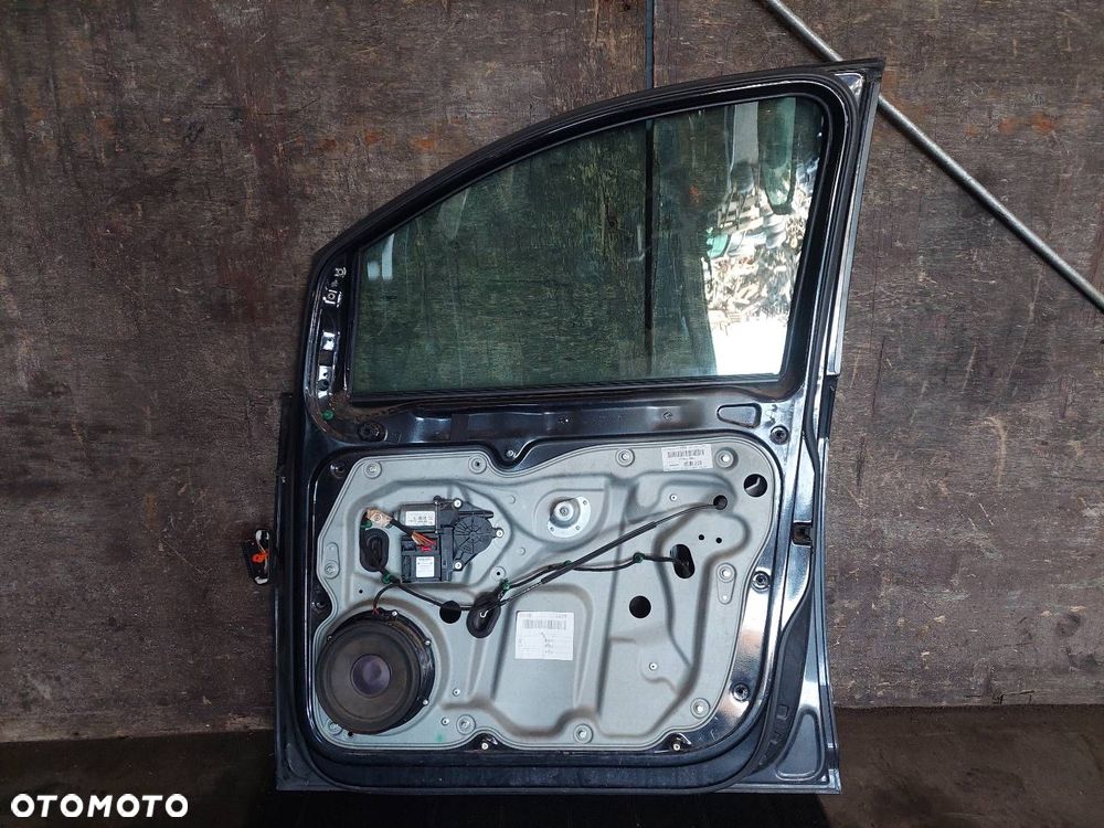 DRZWI KOMPLETNE PRAWY PRZÓD VOLKSWAGEN TOURAN I LC9Z - 6