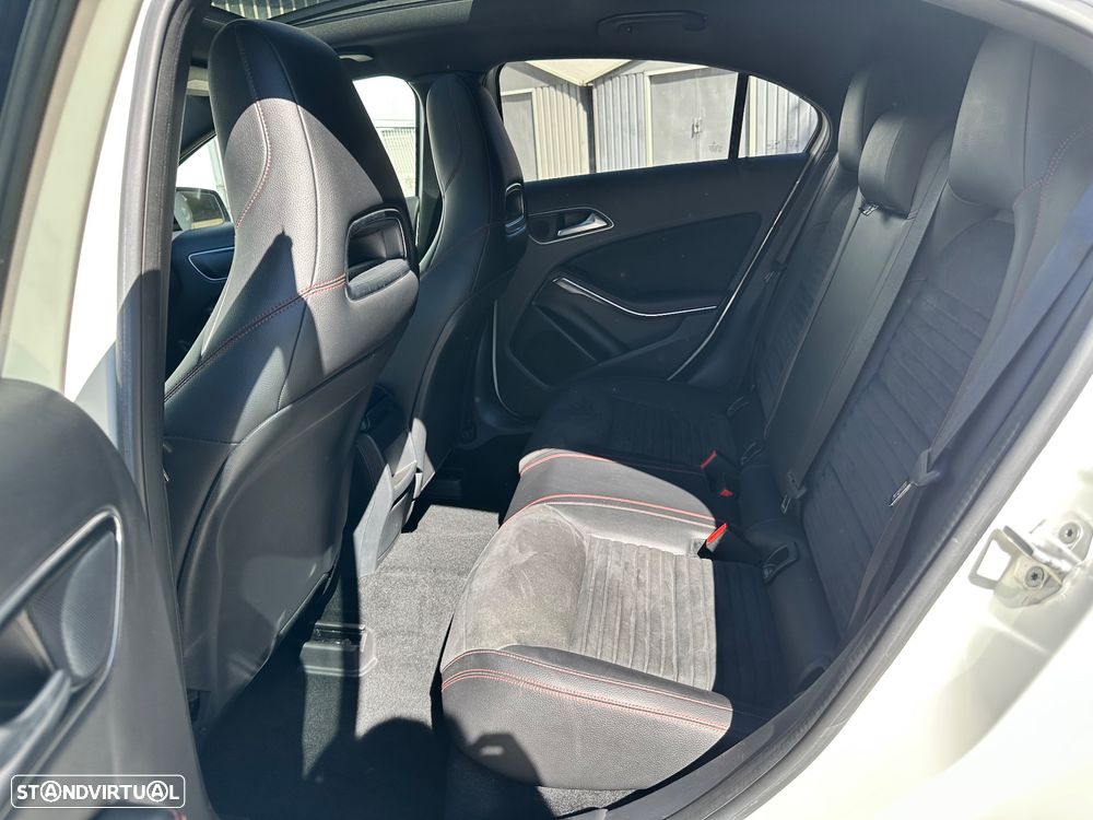 Mercedes-Benz A 180 CDI AMG Line - 29