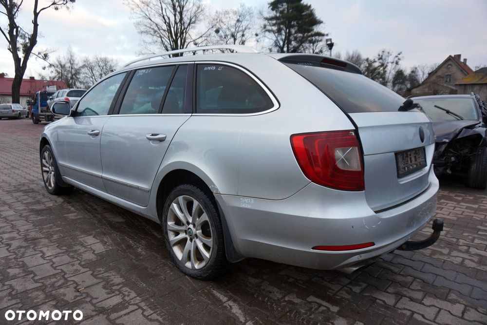 SKODA SUPERB II 3T KOMBI 2013 LA7W 2.0 TDI CFFB 140KM MTZ SREBRNY na części - 3