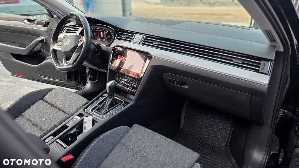 Volkswagen Passat - 21