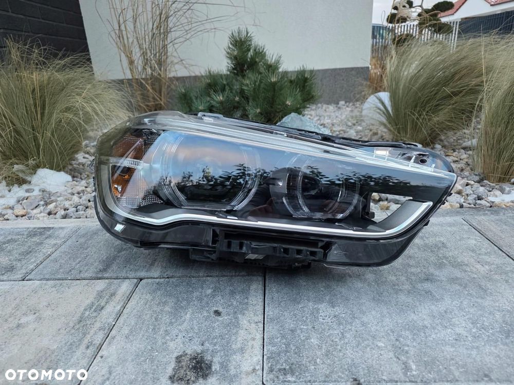 BMW X1 F48 Lampa prawa przód Full Led Dynamic 7495004-03 - 1