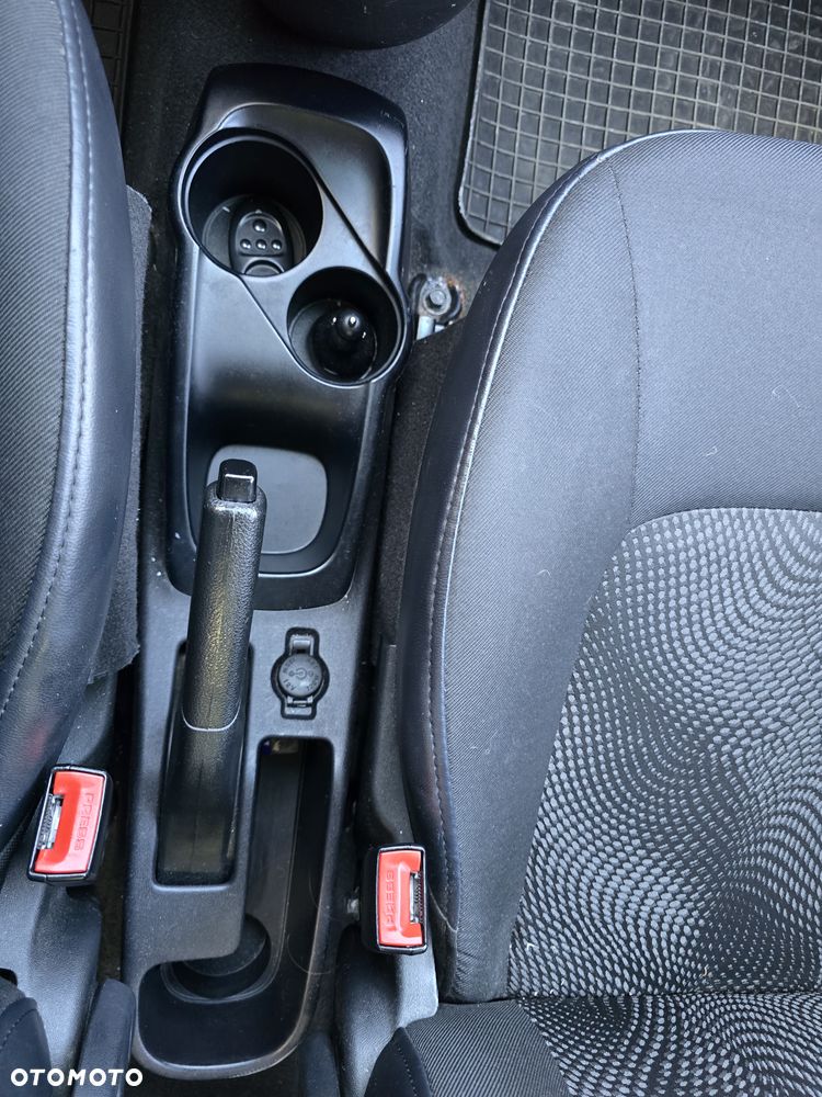 Hyundai i10 1.1 Comfort - 13