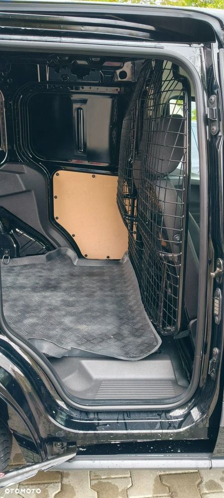 Ford Transit Courier - 20