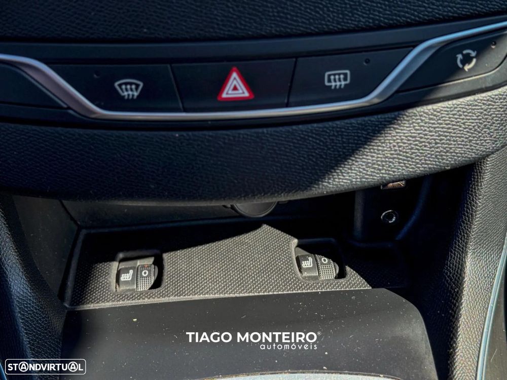 Peugeot 308 BlueHDi FAP 120 Stop&Start Winter Edition - 39