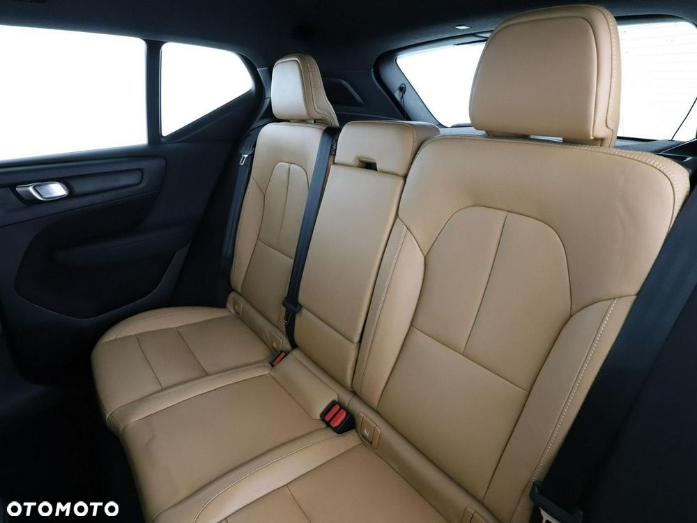 Volvo XC 40 D4 AWD Momentum Pro - 18