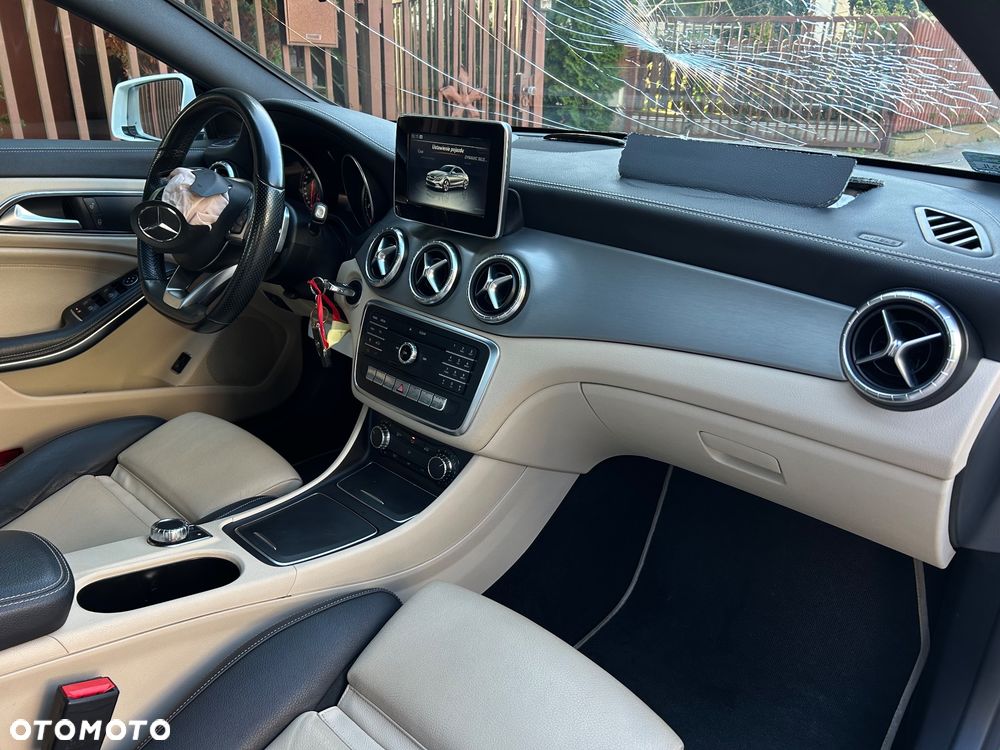 Mercedes-Benz CLA - 22