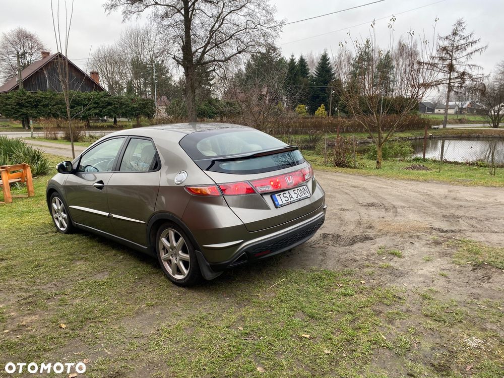 Honda Civic 1.8 Executive - 6