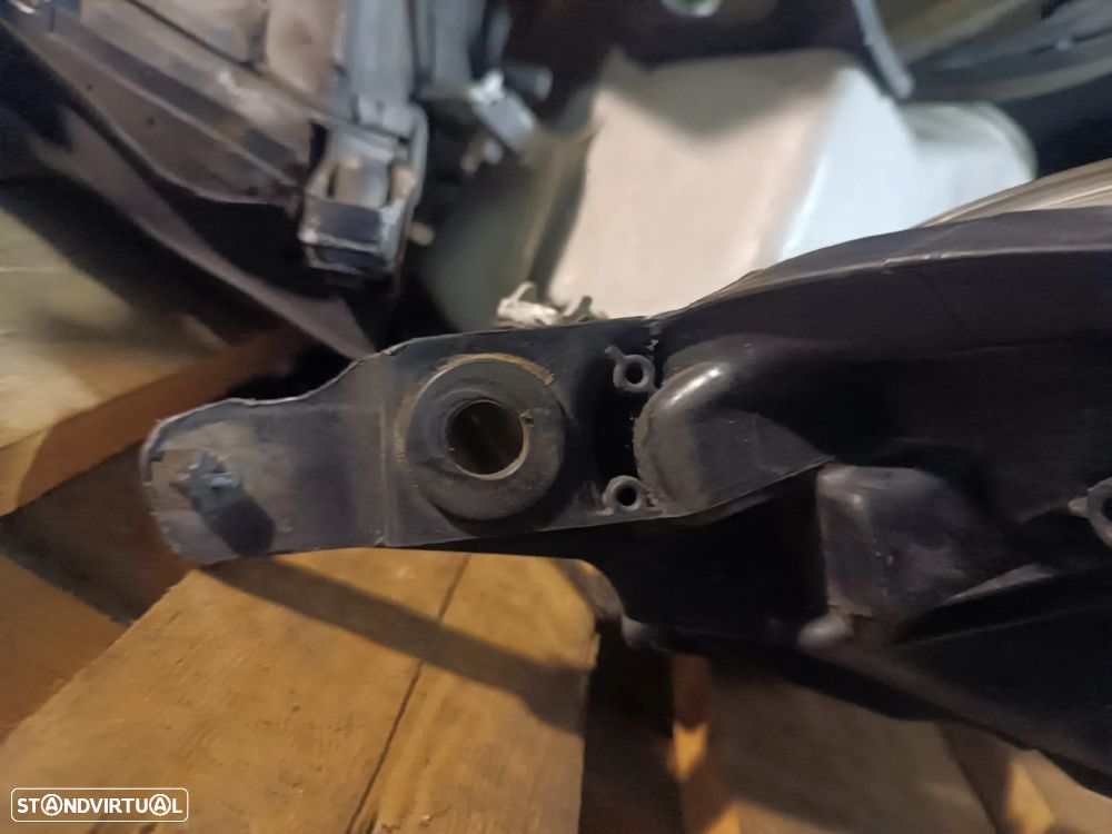 Ótica / Farol Peugeot 407 - Direito 0301213202 - 5