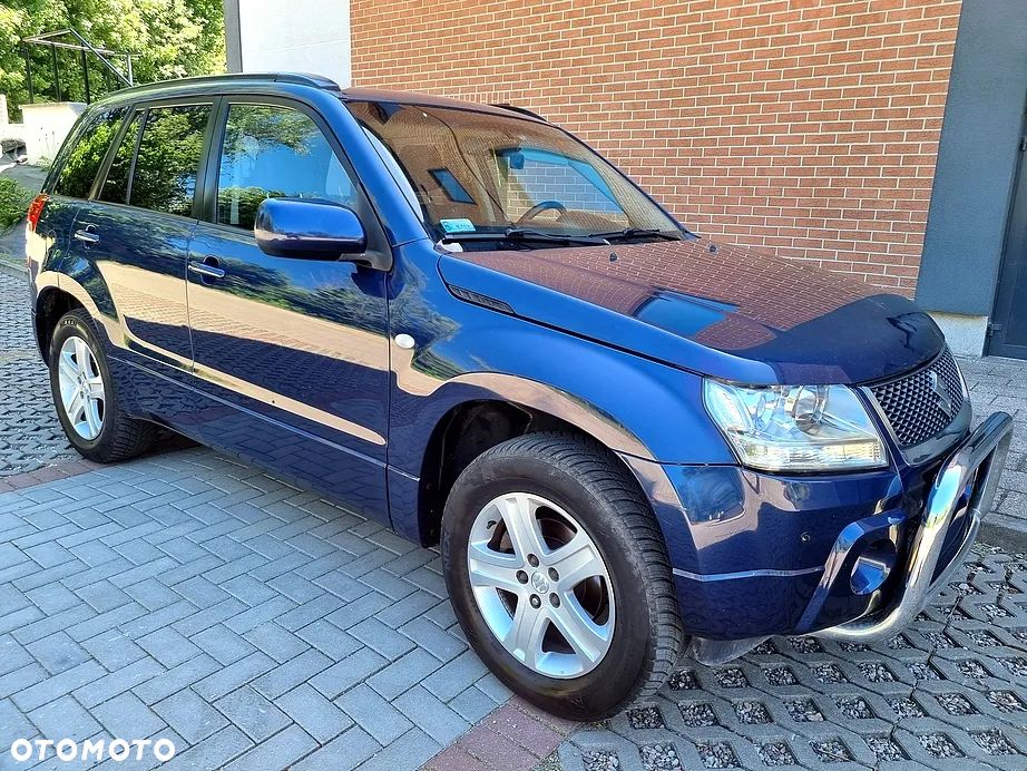 Suzuki Grand Vitara 2.0 Comfort + - 2
