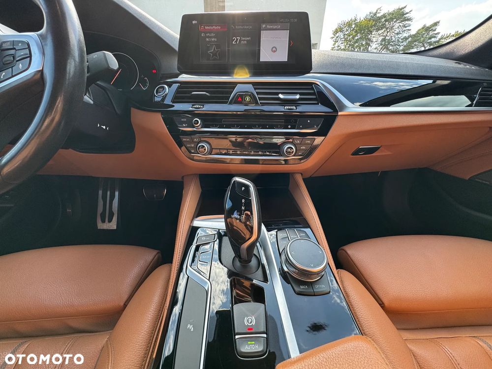 BMW Seria 5 530i xDrive - 25