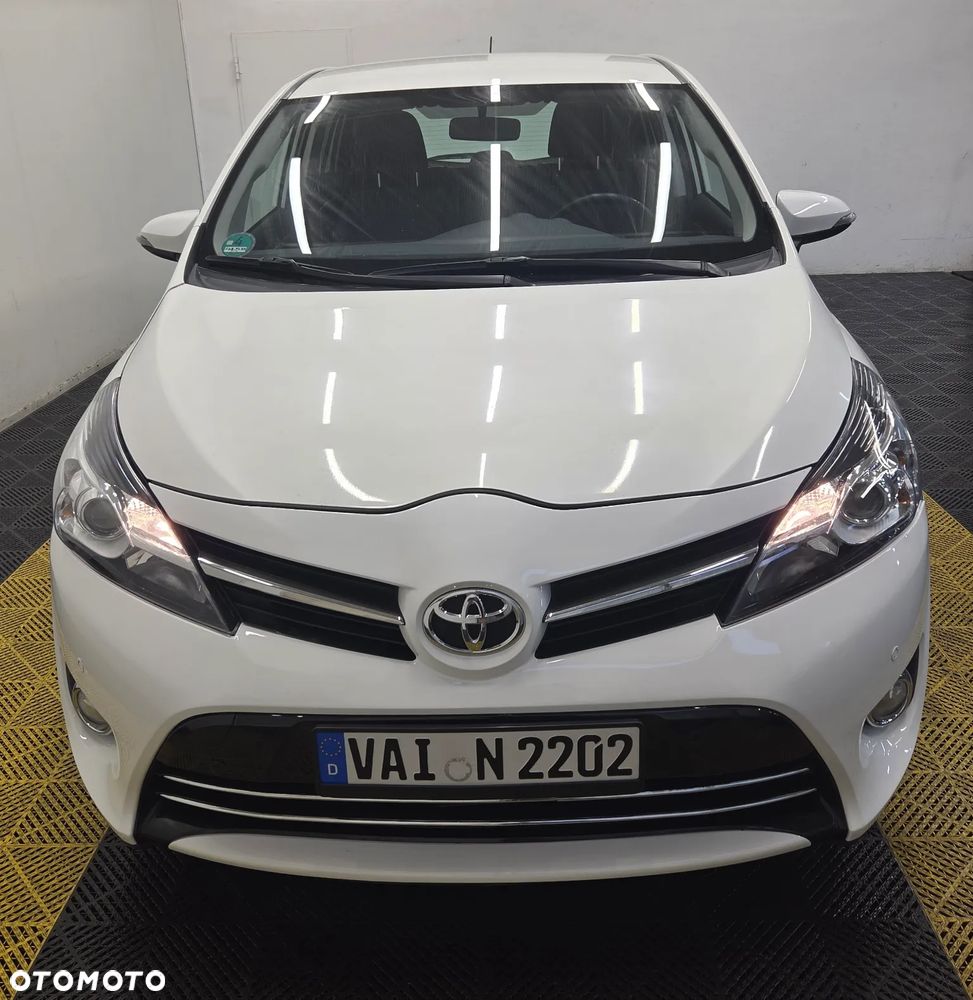 Toyota Verso 1.8 Multidrive Edition - 8
