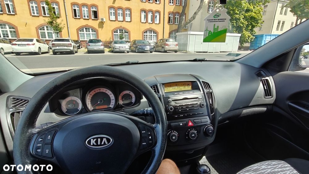 Kia Ceed - 5