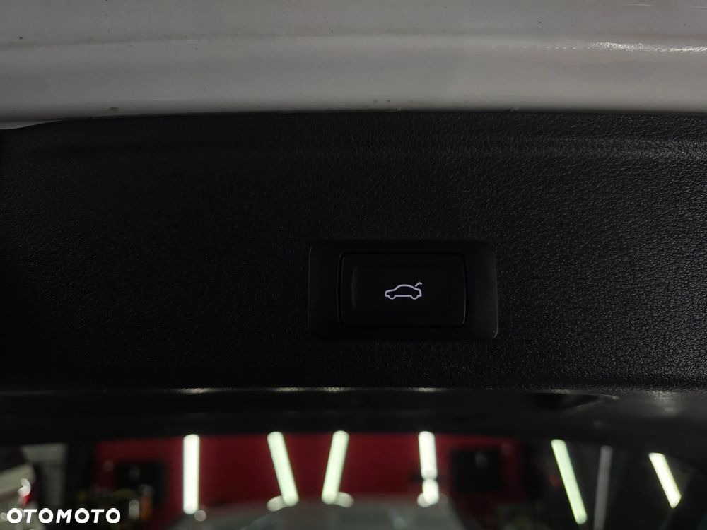 Audi A4 Avant 2.0 TDI sport - 15