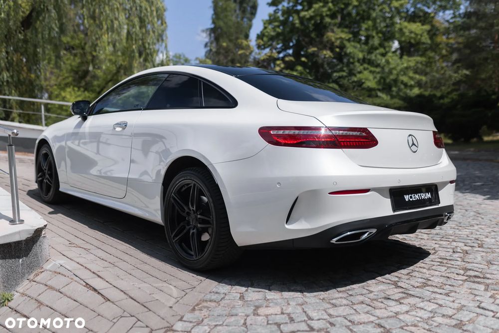 Mercedes-Benz Klasa E 220 d 4-Matic 9G-TRONIC - 13