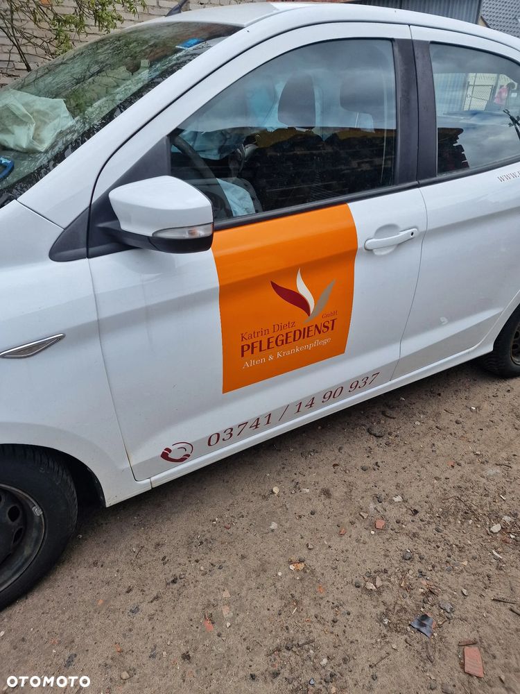 Drzwi  lewy  przód  ford ka plus lift  w  kolorze KAF - 1