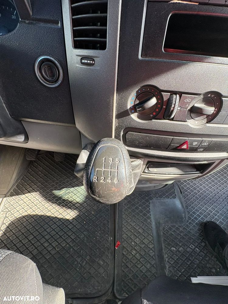 Mercedes-Benz Sprinter 213 CDI 906.211 - 10