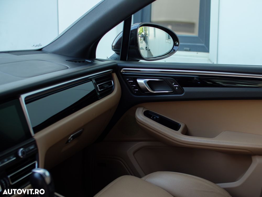 Porsche Macan - 16