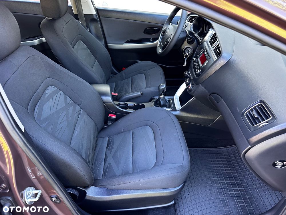 Kia Ceed 1.4 CVVT Fifa World Cup Edition - 25