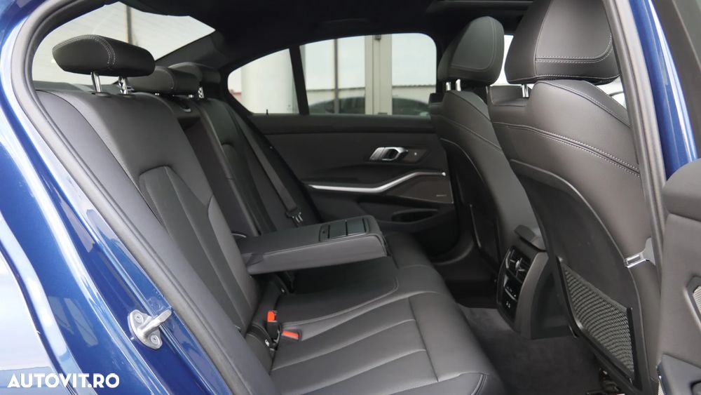 BMW Seria 3 318d Aut. Sport Line - 18