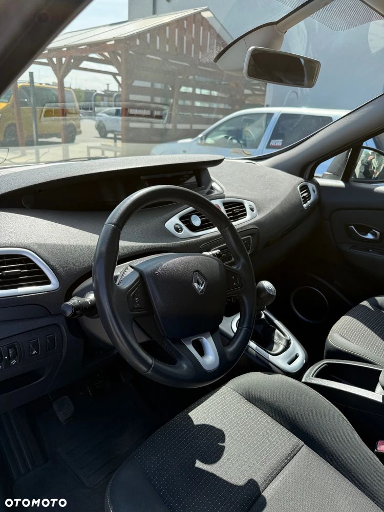 Renault Scenic - 8