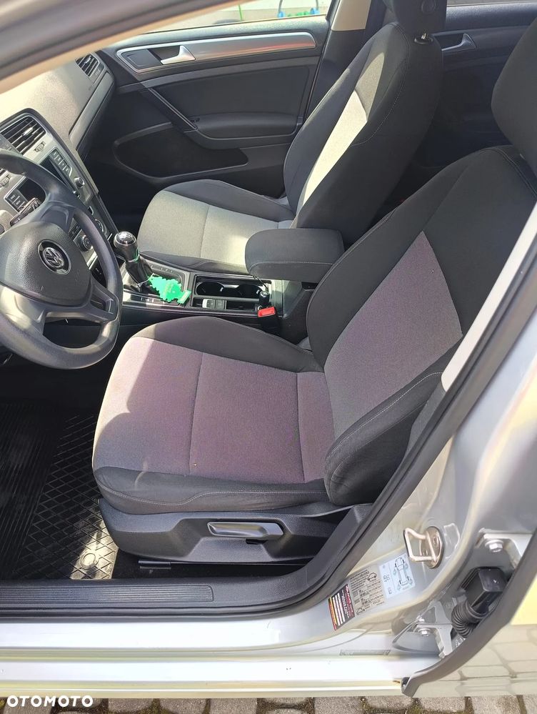 Volkswagen Golf 1.6 TDI Comfortline - 5