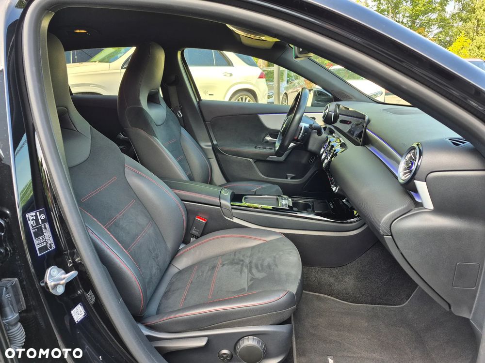 Mercedes-Benz Klasa A 250 e PHEV AMG Line 8G-DCT - 31