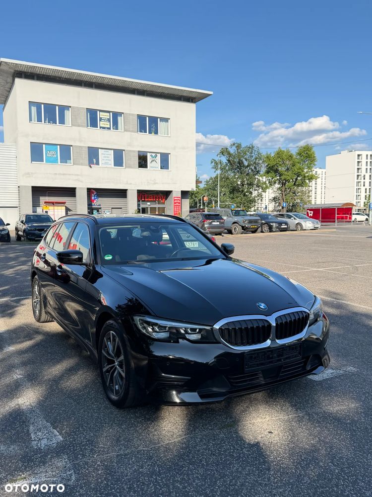 BMW Seria 3 318d mHEV - 3