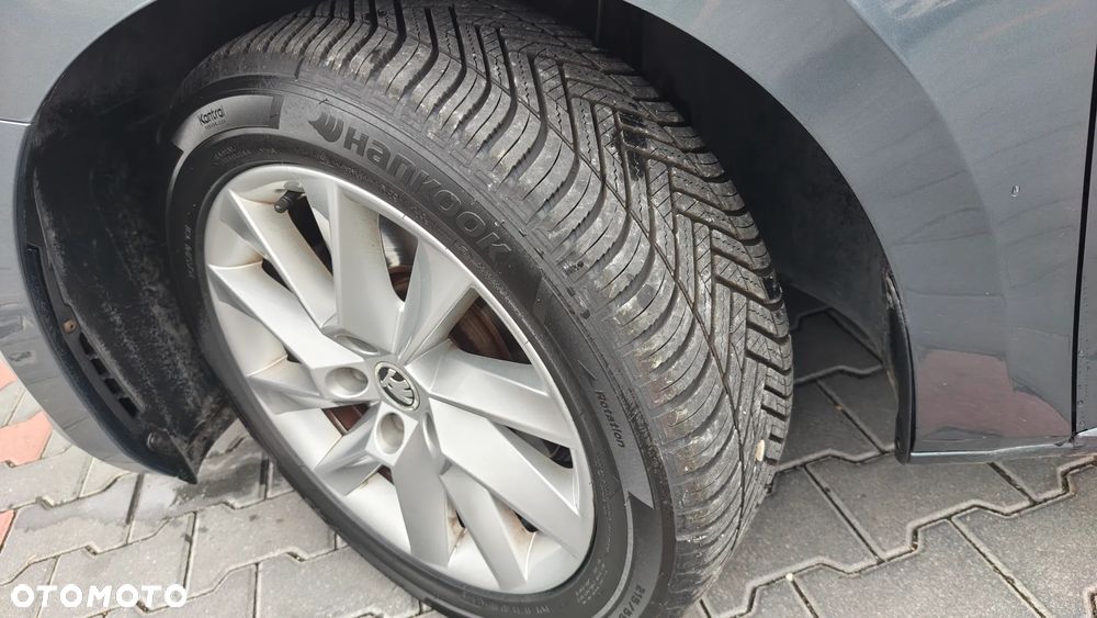 Skoda Superb 2.0 TDI Premium Edition - 25