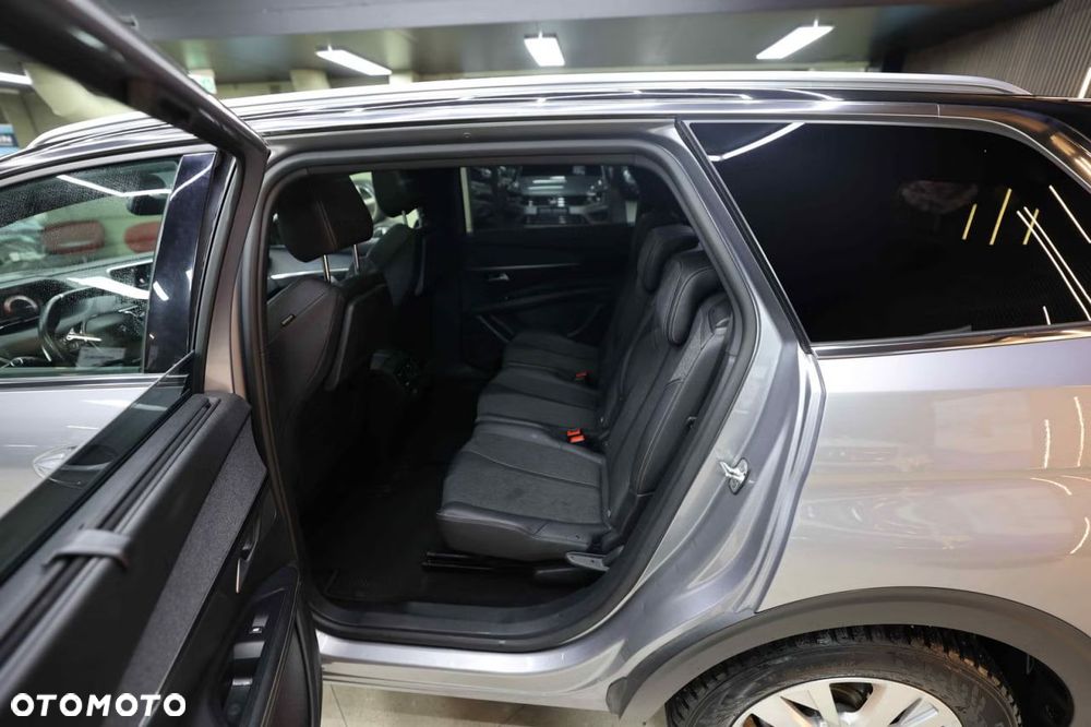 Peugeot 5008 PureTech 130 EAT8 Stop & Start GT - 28