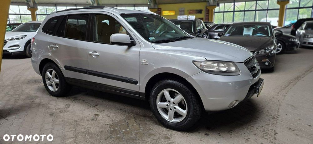 Hyundai Grand Santa Fe - 1