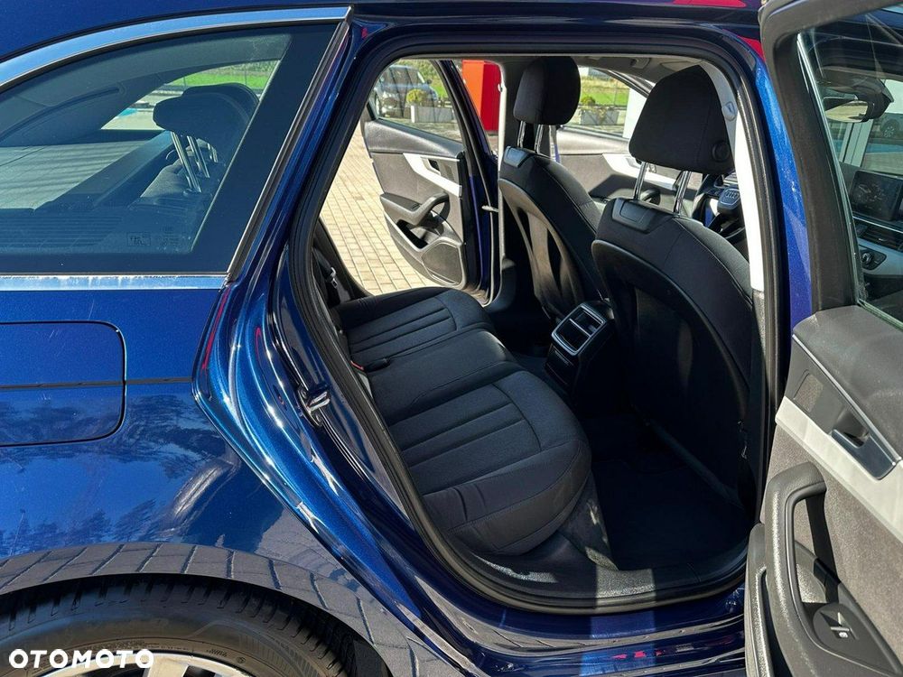 Audi A4 Avant - 13