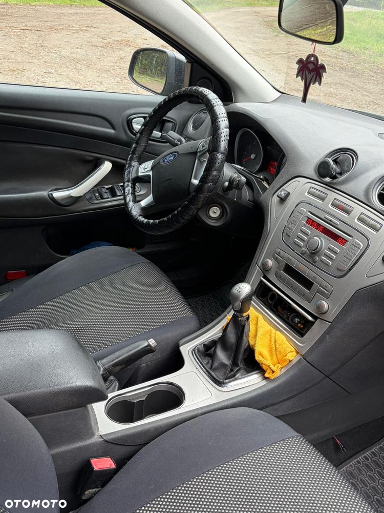 Ford Mondeo - 10