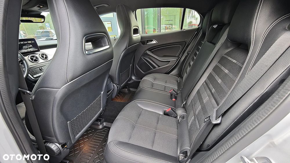 Mercedes-Benz GLA 220 d 4-Matic AMG Line - 21