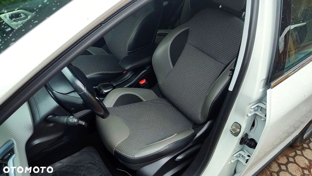 Peugeot 2008 1.2 Pure Tech Style S&S - 4