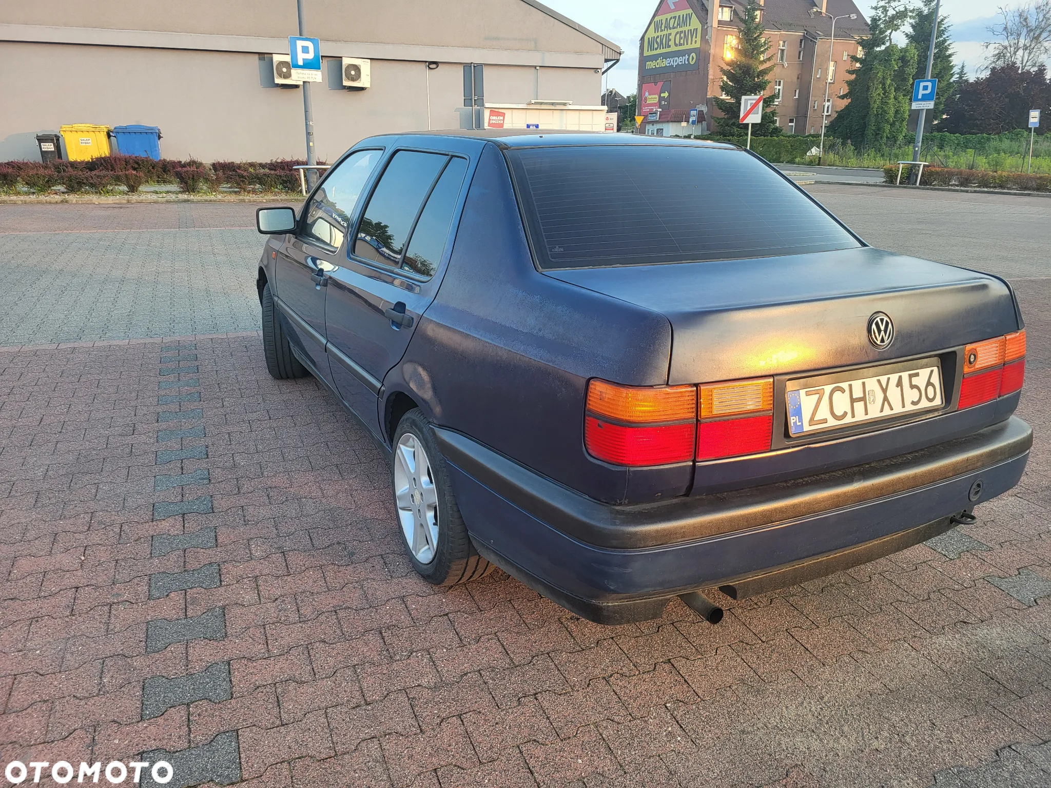 Volkswagen Vento - 3