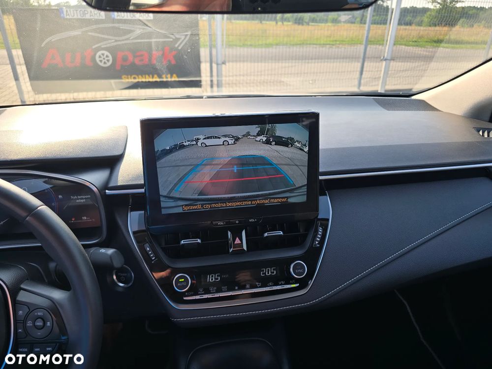 Toyota Corolla 1.8 Hybrid Comfort - 28