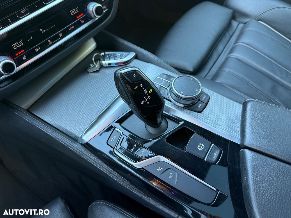 BMW Seria 5 520d xDrive Aut. M Sport Edition - 40