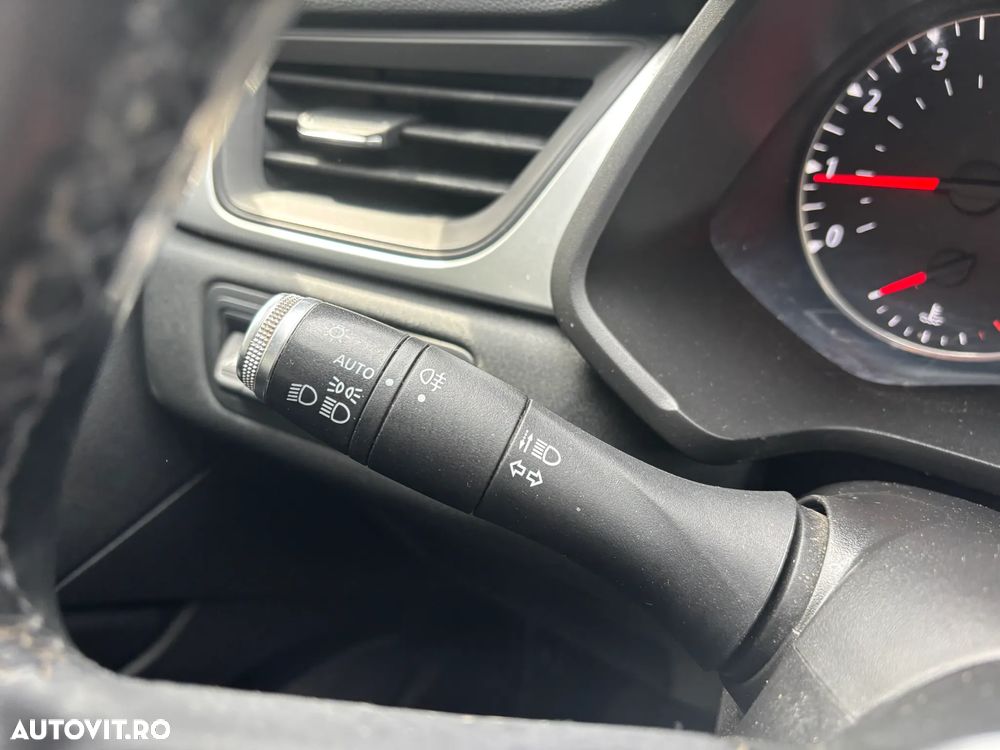 Renault Captur MHEV 140 Techno - 25