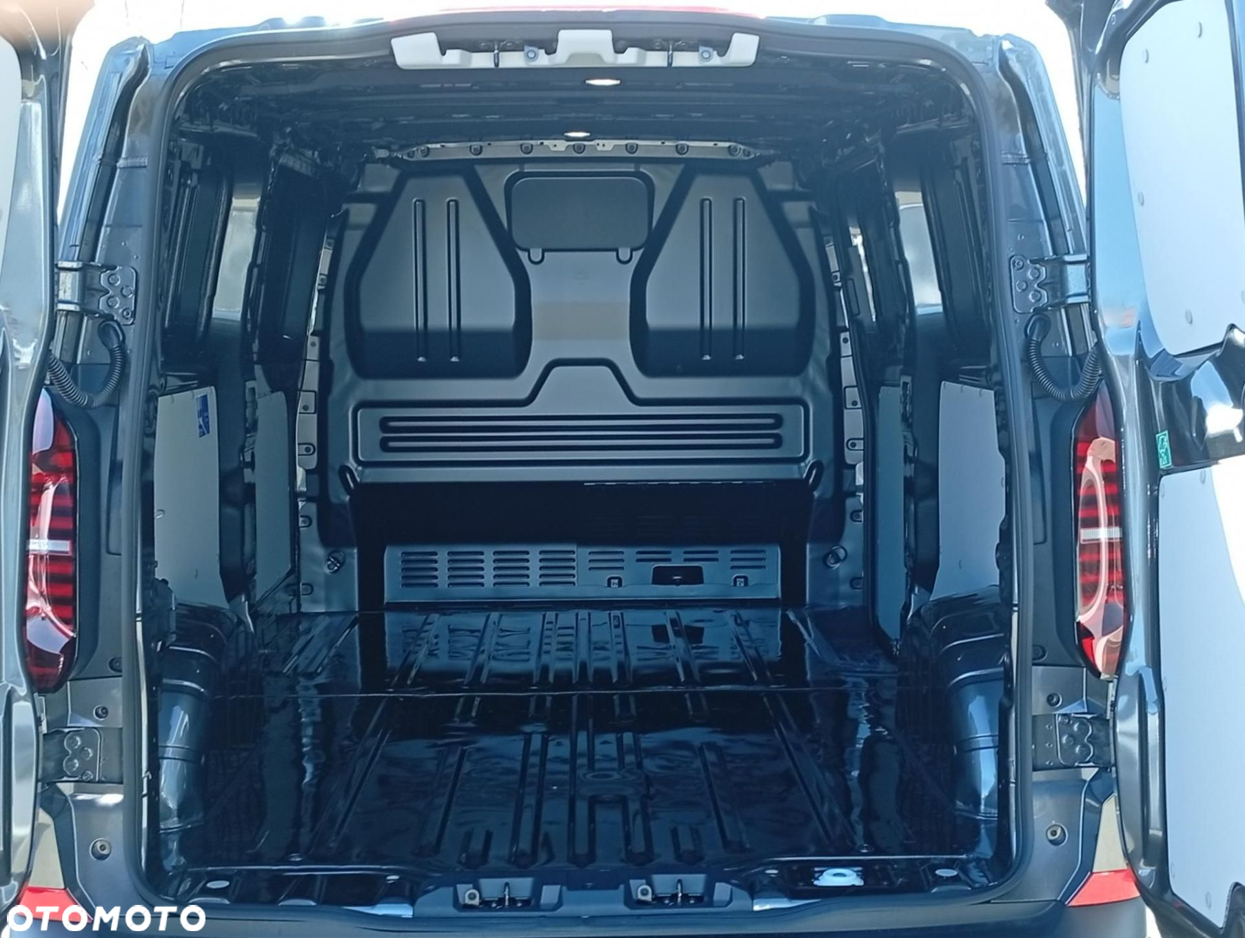 Volkswagen Transporter - 8