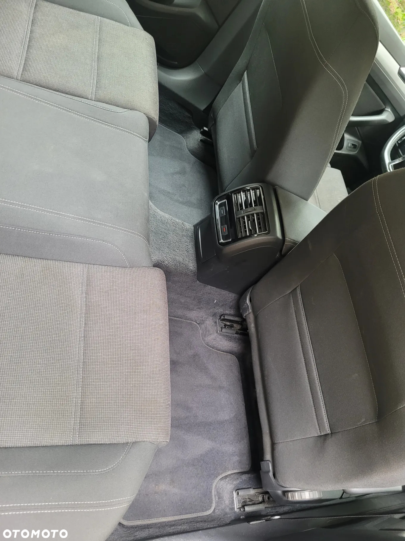 Volkswagen Passat 2.0 TDI BMT Comfortline - 12