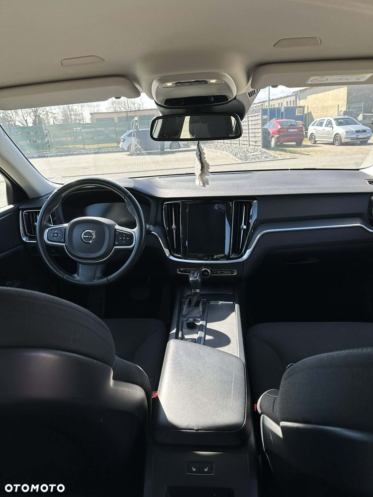 Volvo V60 D3 Momentum Pro - 6