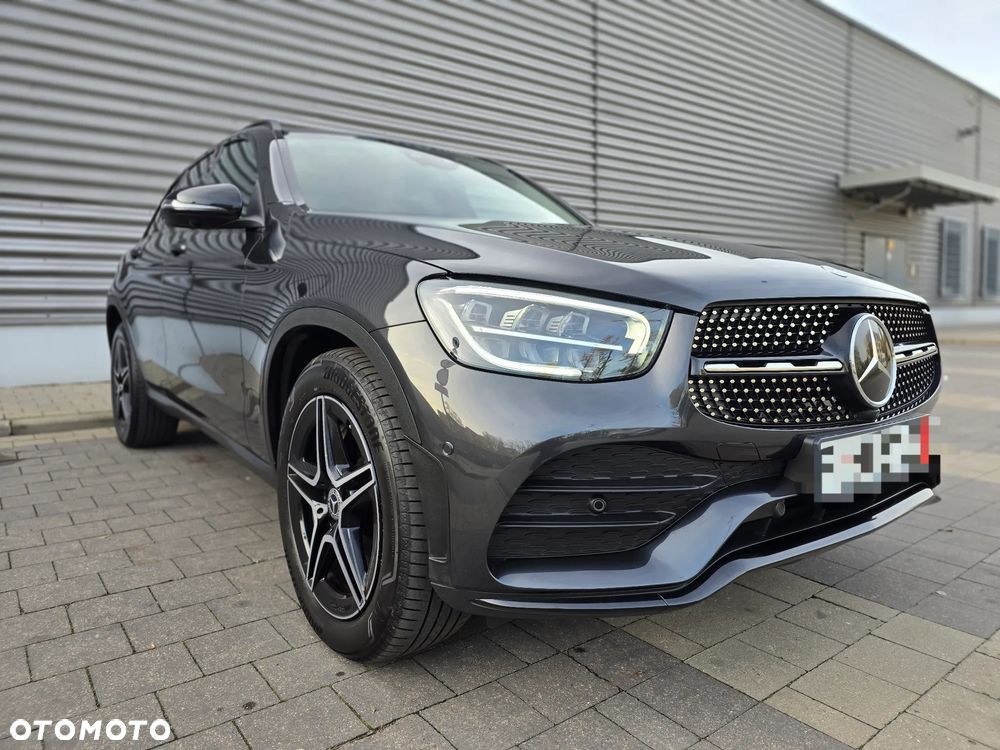 Mercedes-Benz GLC 220 d 4Matic 9G-TRONIC AMG Line - 3
